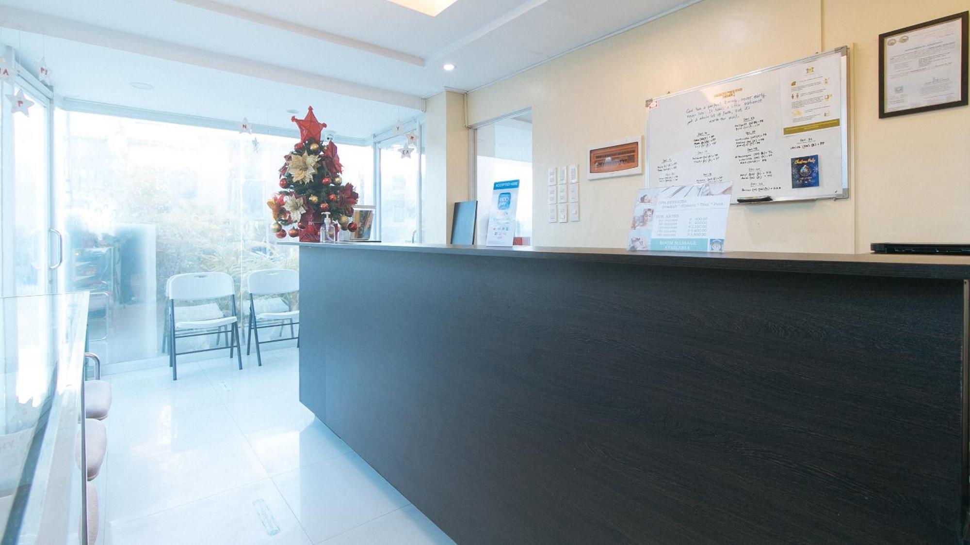 Reddoorz At Grand Apartelle Hernan Cortes Cebu ภายนอก รูปภาพ