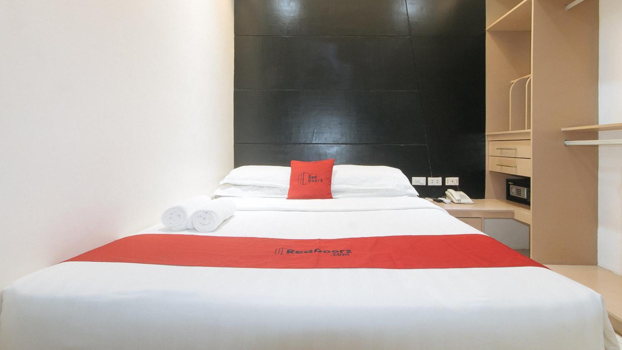 Reddoorz At Grand Apartelle Hernan Cortes Cebu ภายนอก รูปภาพ